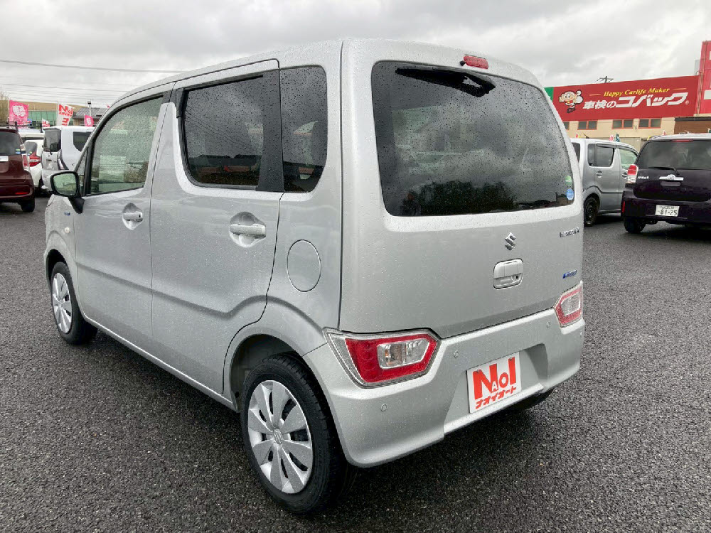 スズキ　ワゴンR HYBRID FXオーディオレス6枚目