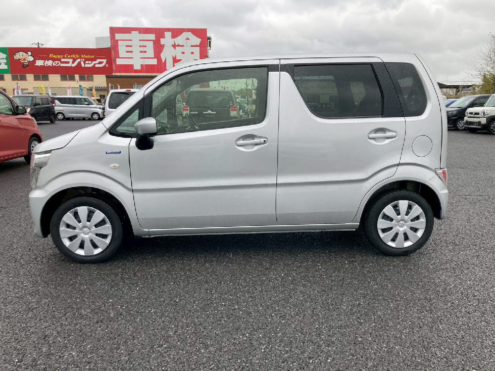 スズキ　ワゴンR HYBRID FXオーディオレス7枚目