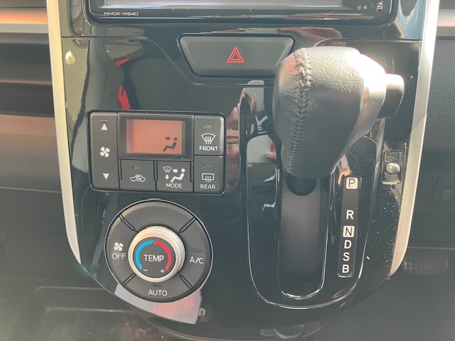 ダイハツ　タントカスタム　RS“SA”16枚目