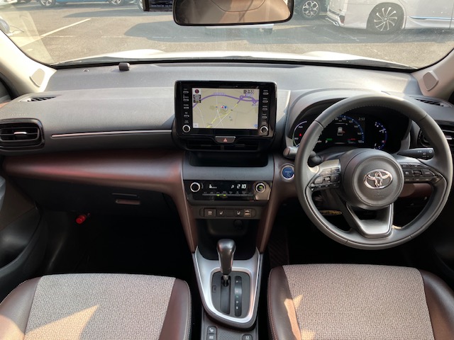 トヨタ　ヤリスクロスハイブリッド　Z9枚目