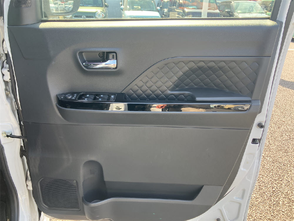 ダイハツ　タントカスタム X スタイルセレクション15枚目