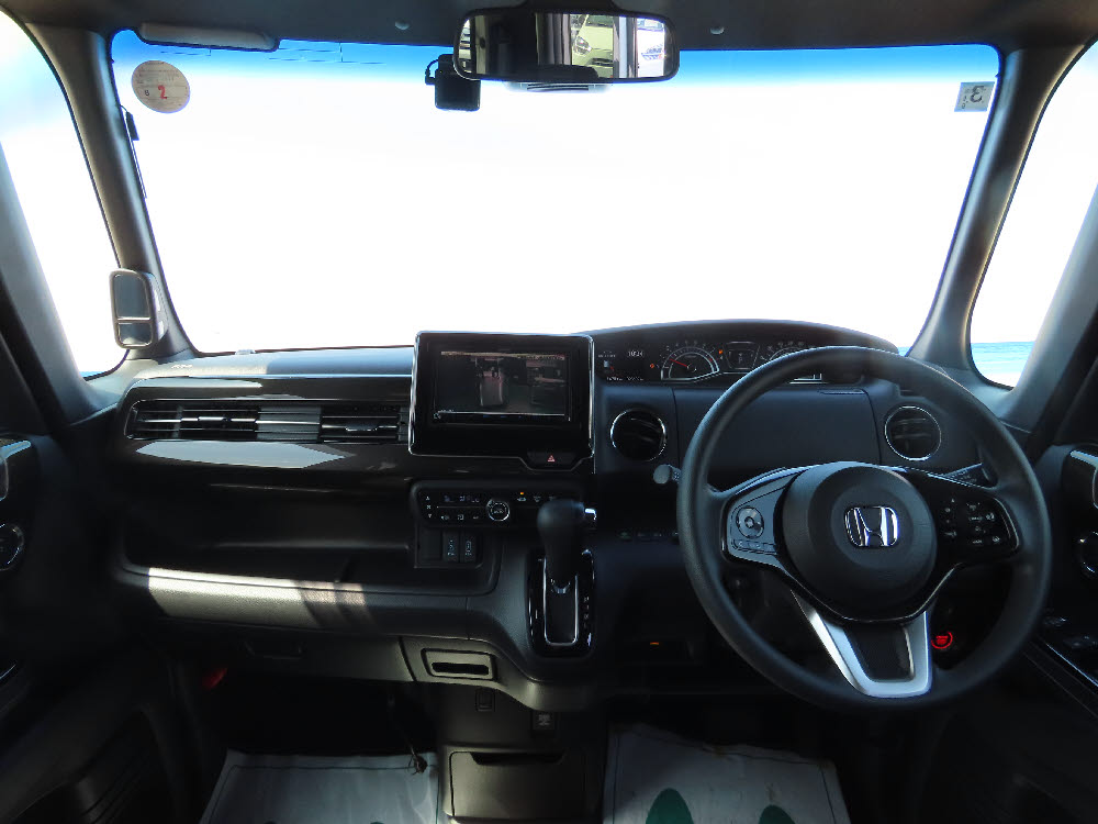 ホンダ　Ｎ ＢＯＸカスタム　G・Lホンダセンシング11枚目