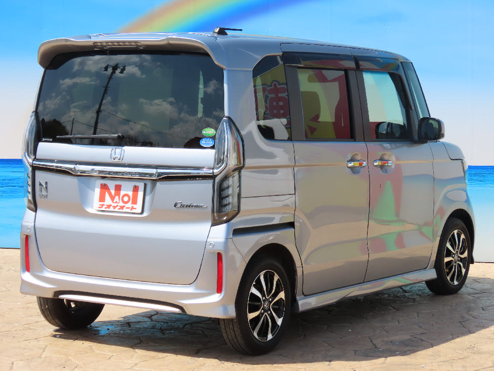 ホンダ　Ｎ ＢＯＸカスタム　G・Lホンダセンシング4枚目