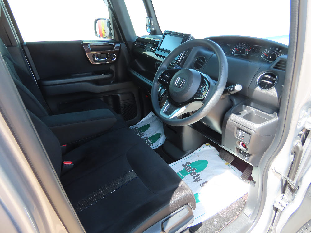 ホンダ　Ｎ ＢＯＸカスタム　G・Lホンダセンシング8枚目