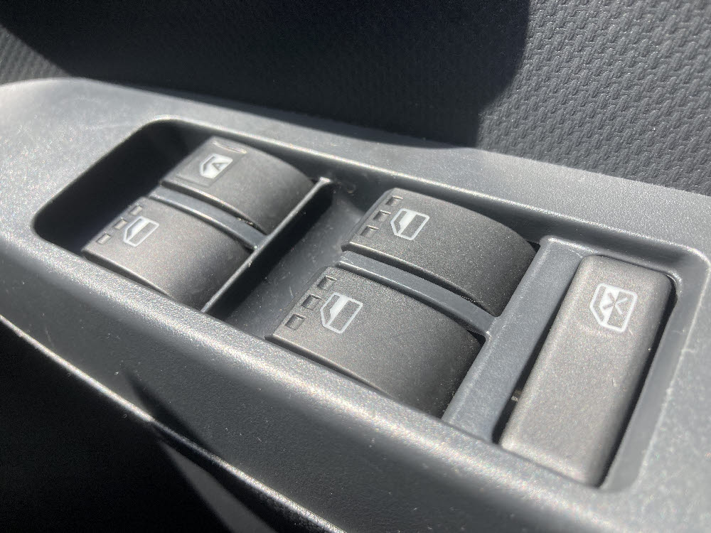 ダイハツ　ミライース　L-SAⅢ16枚目