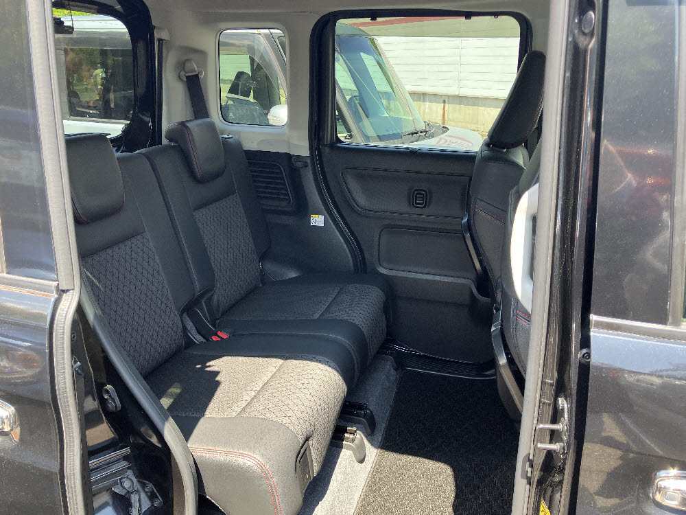 スズキ　スペーシアカスタム ハイブリッド XS8枚目