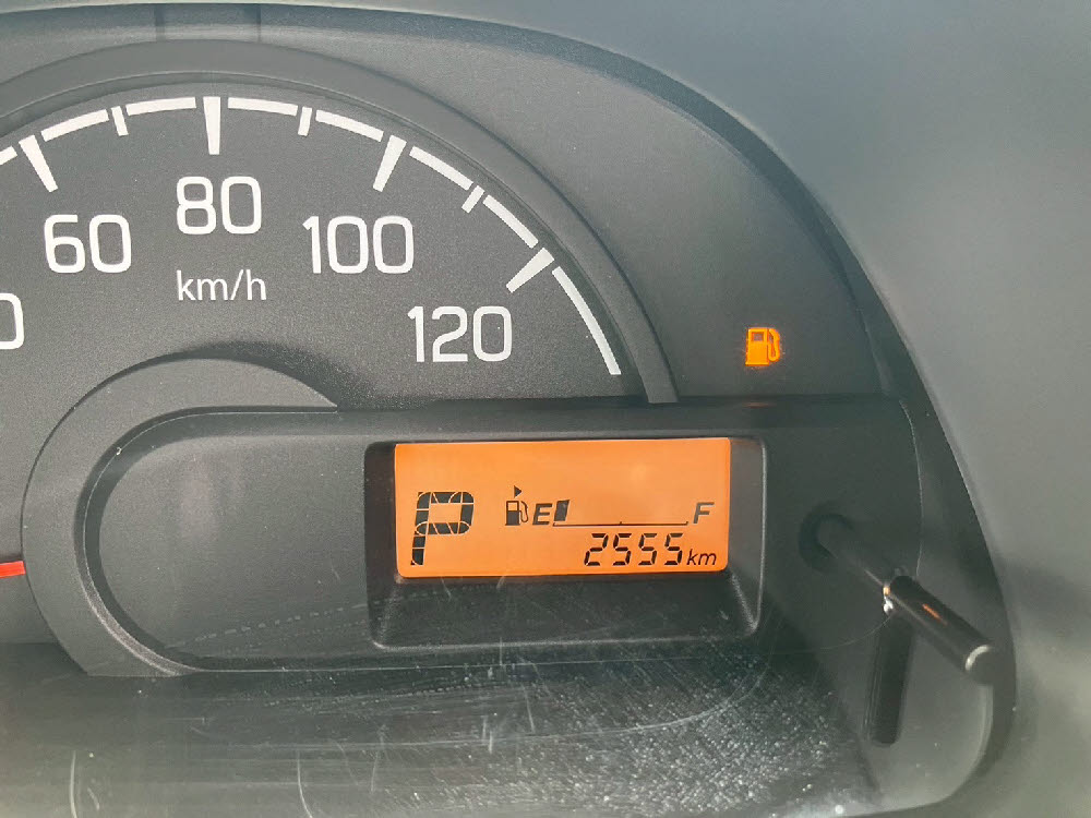 スズキ　キャリィトラック　KC AC・PS　4WD　AT 11枚目