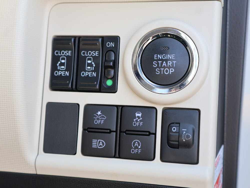 ダイハツ　ムーヴキャンバス　XメイクアップリミテッドSAⅢ18枚目