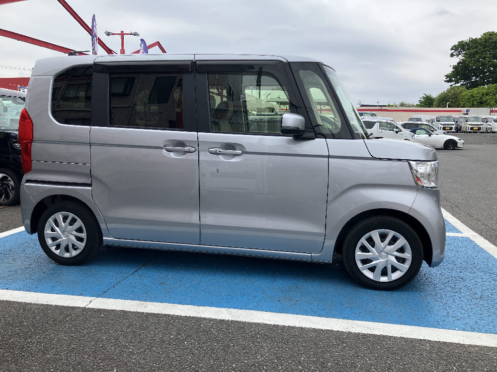 ホンダ N BOX L3枚目