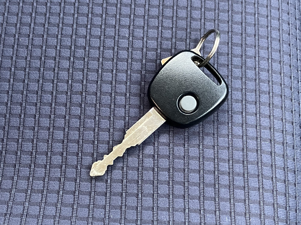 スズキ　アルト　F セーフティーサポート装着車12枚目