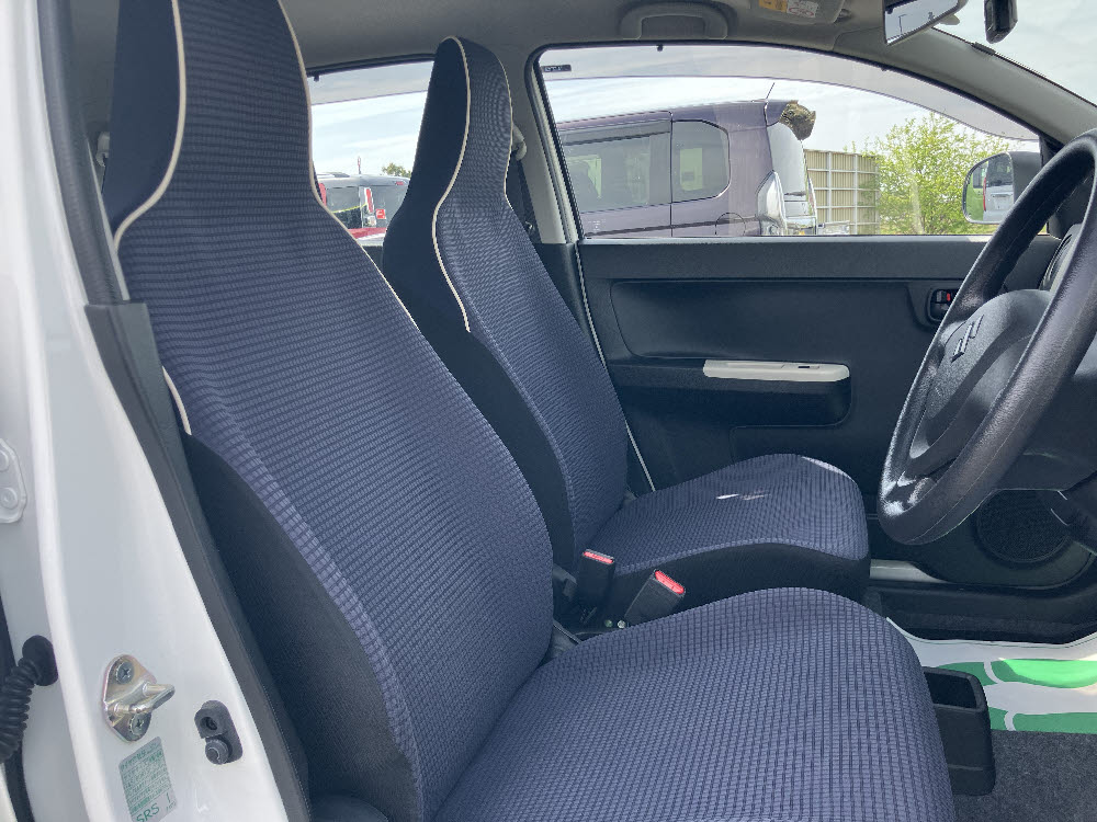 スズキ　アルト　F セーフティーサポート装着車13枚目