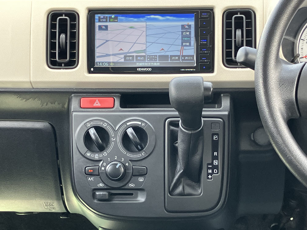 スズキ　アルト　F セーフティーサポート装着車5枚目