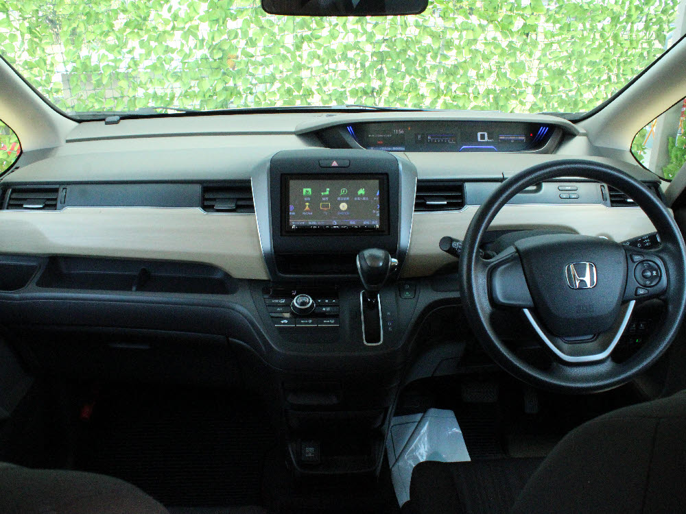 ホンダ　フリード　G・Honda SENSING　レンタアップ19枚目
