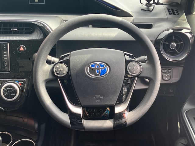 トヨタ　アクア　S10枚目