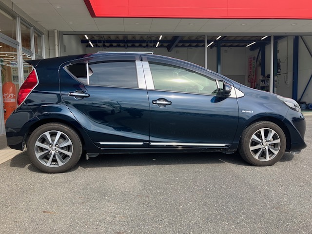 トヨタ　アクア　S3枚目