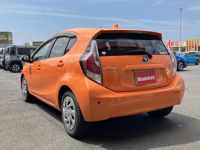 トヨタ　アクア　G4枚目