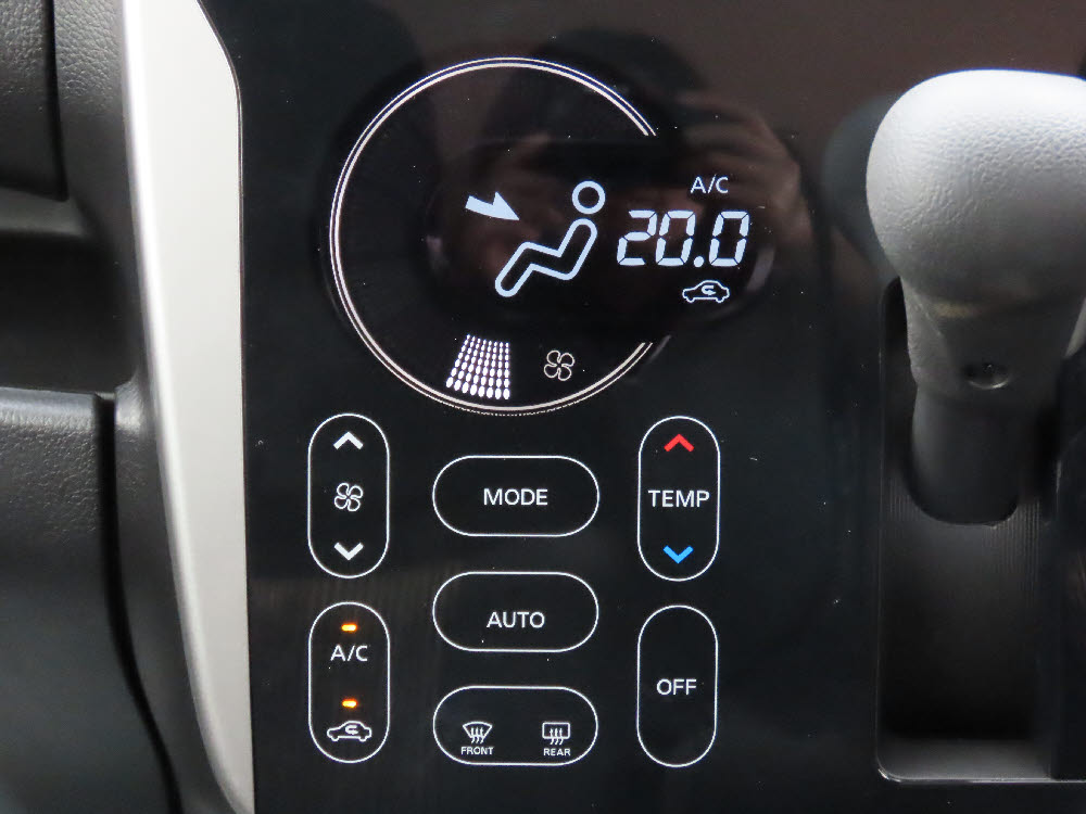 ニッサン　デイズ ハイウェイスターX13枚目