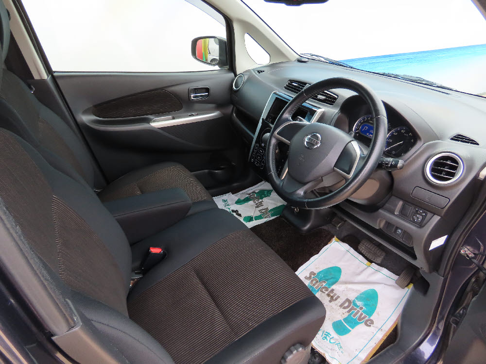 ニッサン　デイズ ハイウェイスターX8枚目