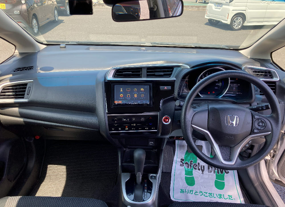ホンダ フィット 1.3G-F レンタアップ12枚目