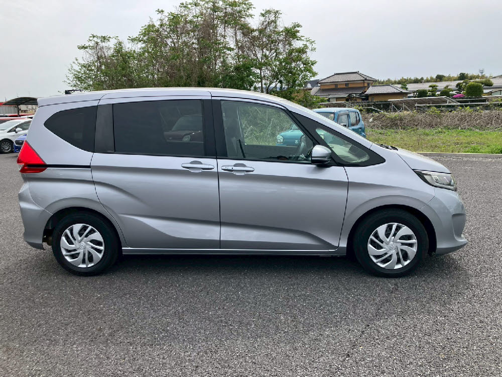 ホンダ　フリード　G・Honda SENSING　レンタアップ3枚目