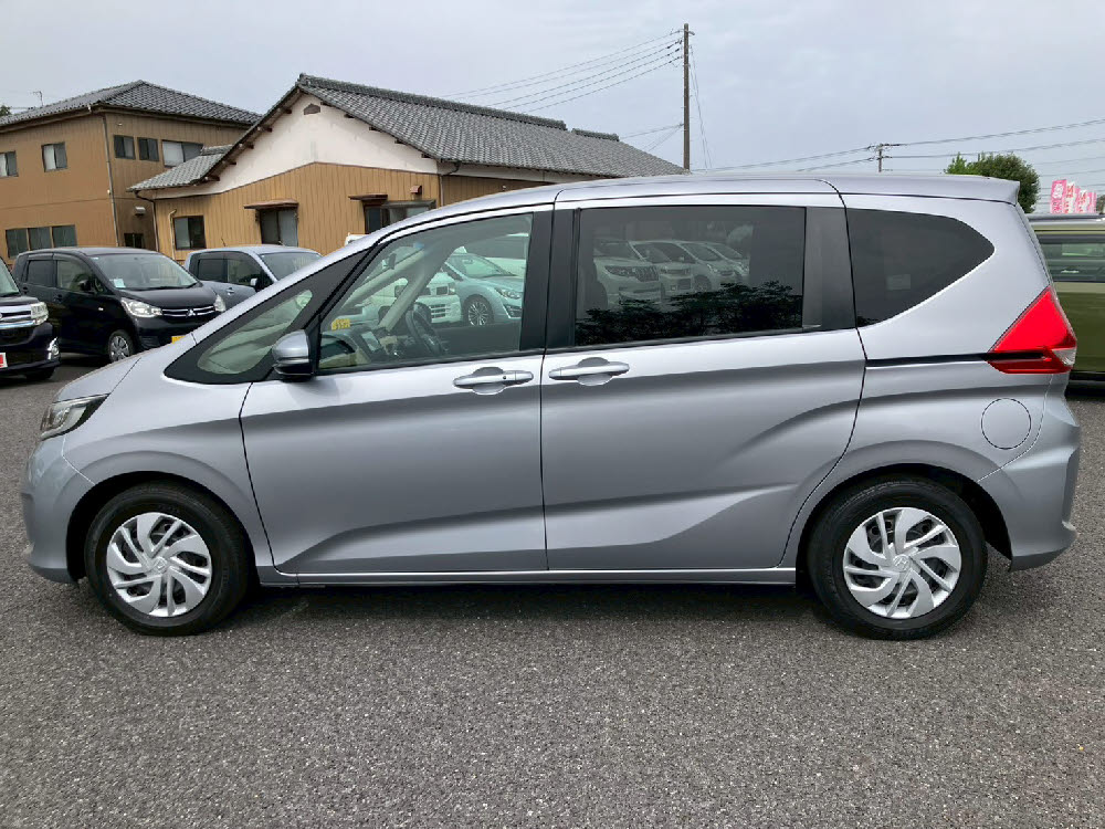 ホンダ　フリード　G・Honda SENSING　レンタアップ7枚目