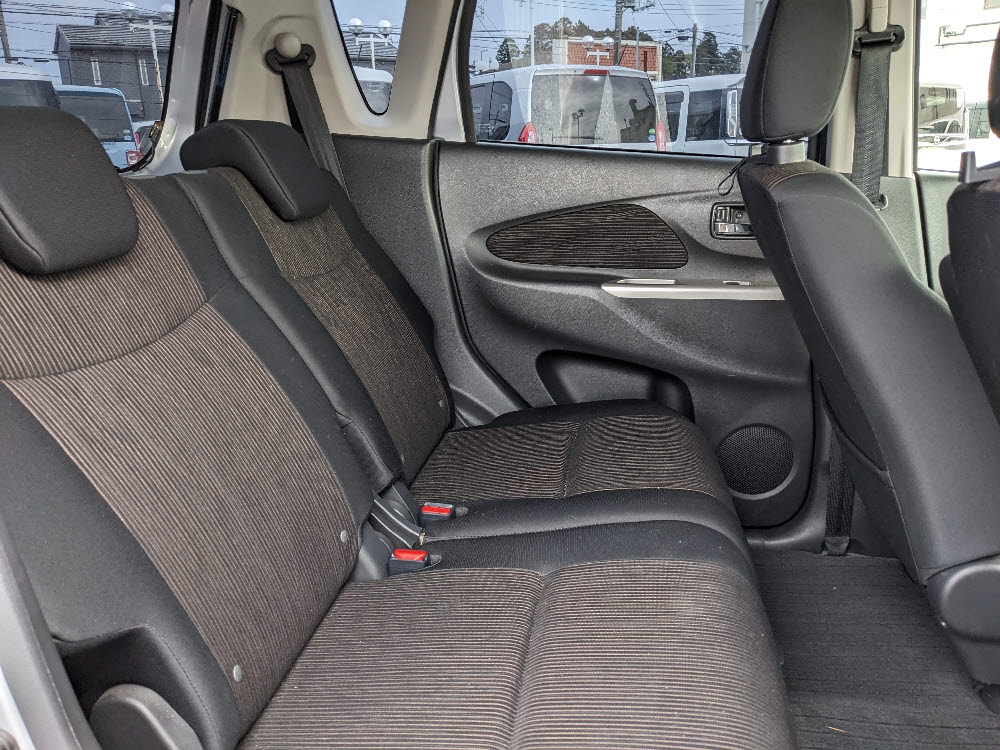 ニッサン　デイズ ハイウェイスターX12枚目