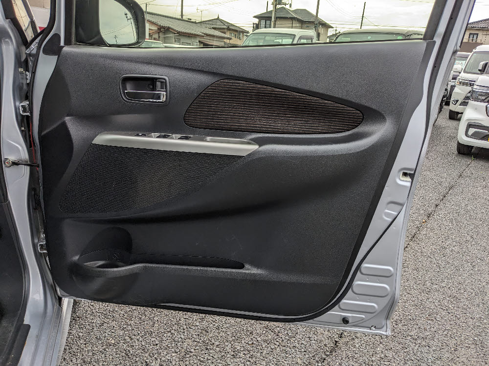 ニッサン　デイズ ハイウェイスターX16枚目