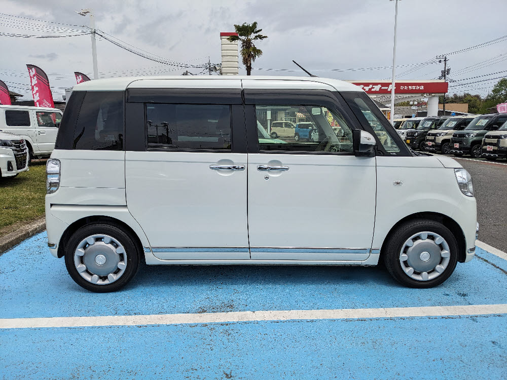 ダイハツ　ムーヴキャンバスXメイクアップLTDSAⅢ3枚目