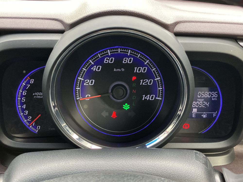 ホンダ　Ｎ ＯＮＥ　プレミアム　2トーンカラースタイル13枚目