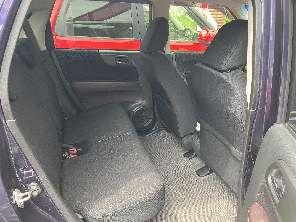 ホンダ　Ｎ ＯＮＥ　プレミアム　2トーンカラースタイル8枚目