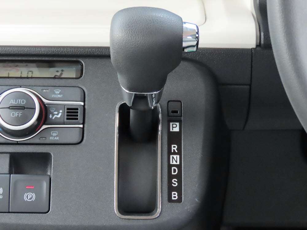 ダイハツ　ムーヴキャンバス　ストライプス　Gターボ13枚目