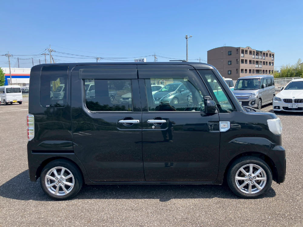 トヨタ　ピクシス メガ　L-SAⅢ3枚目