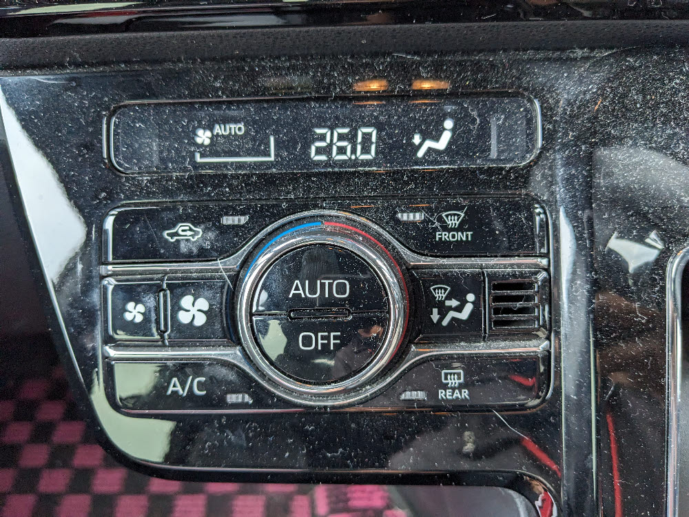 ダイハツ　タントカスタム　X18枚目