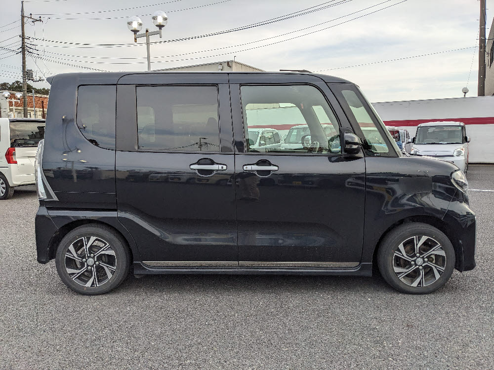 ダイハツ　タントカスタム　X3枚目