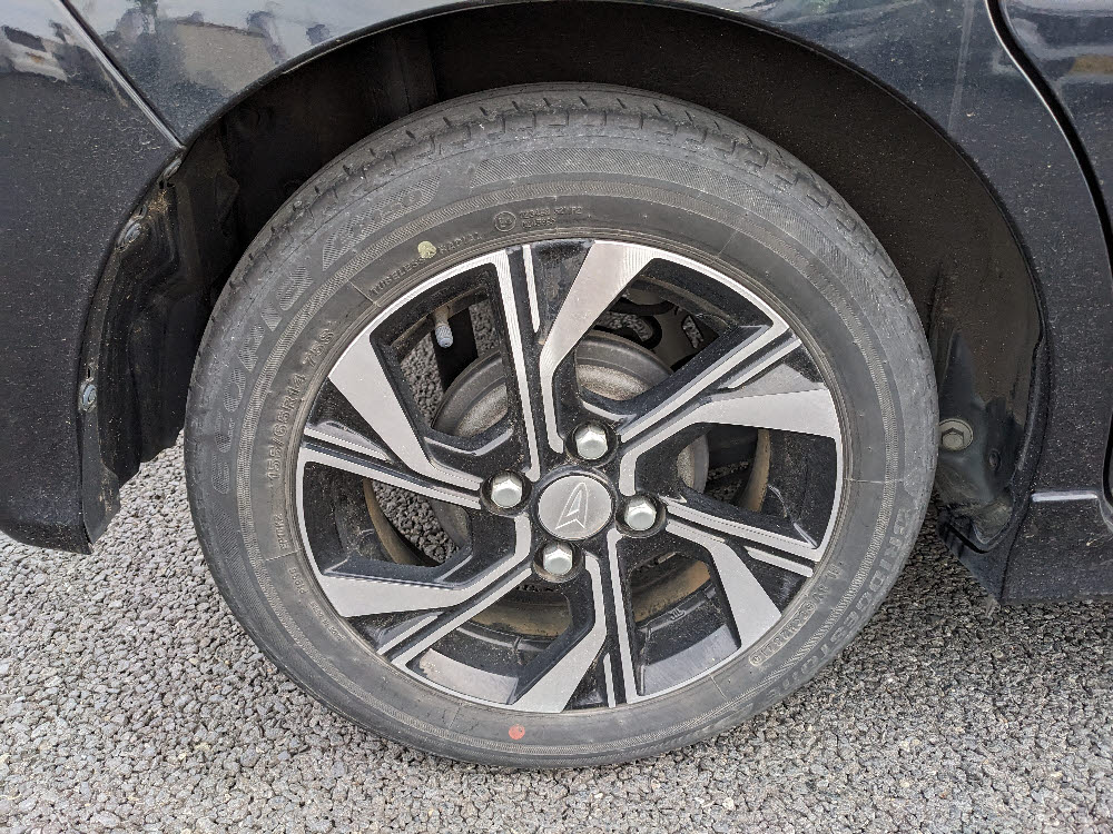 ダイハツ　タントカスタム　X8枚目