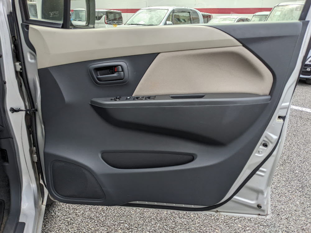 スズキ　ワゴンＲ　FX15枚目