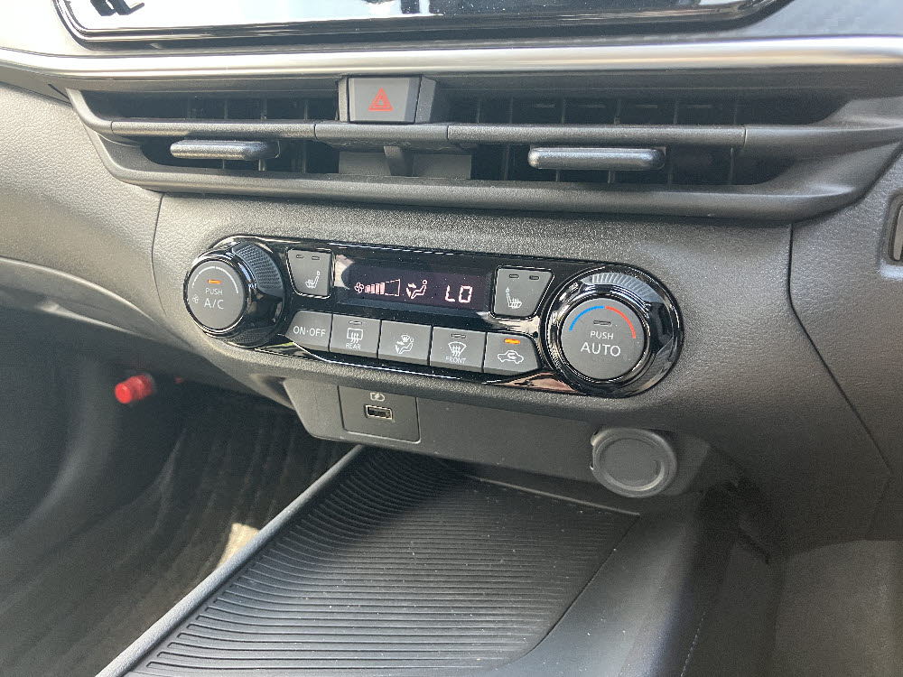 ニッサン ノート X18枚目