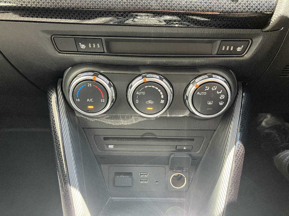 マツダ デミオ 13S15枚目