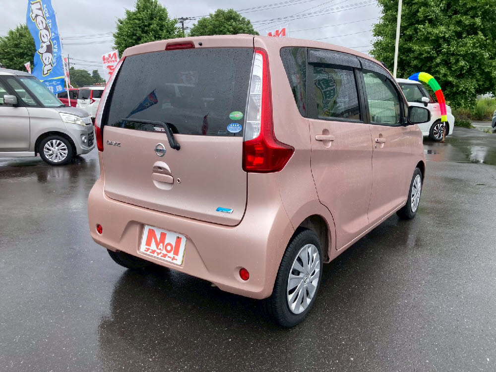 ニッサン　デイズ　X 4枚目