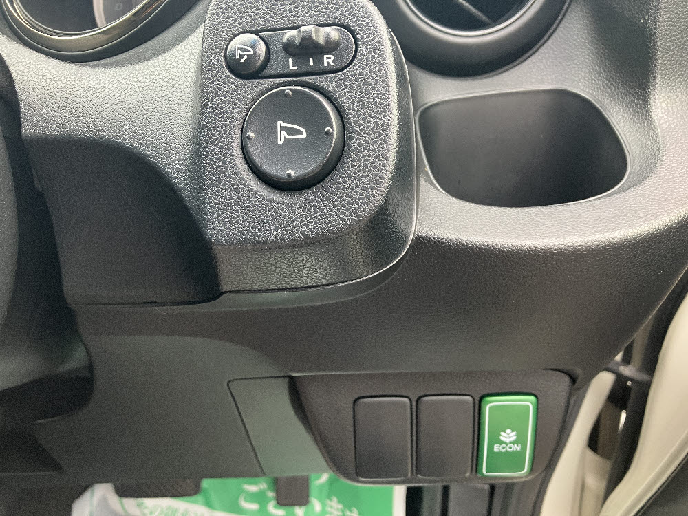 ホンダ　フィット 13Gスマートセレクション14枚目