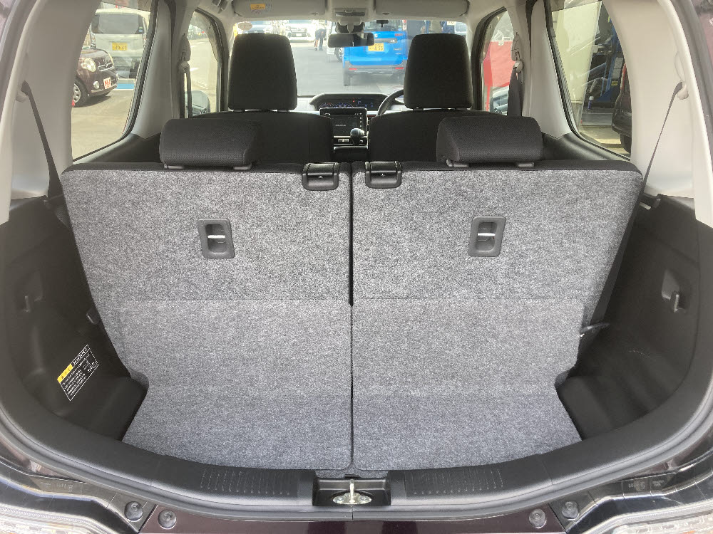 スズキ ワゴンR スティングレー HYBRID T9枚目