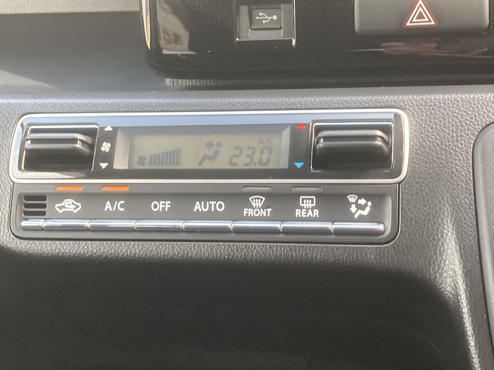 スズキ ワゴンR スティングレー HYBRID T16枚目