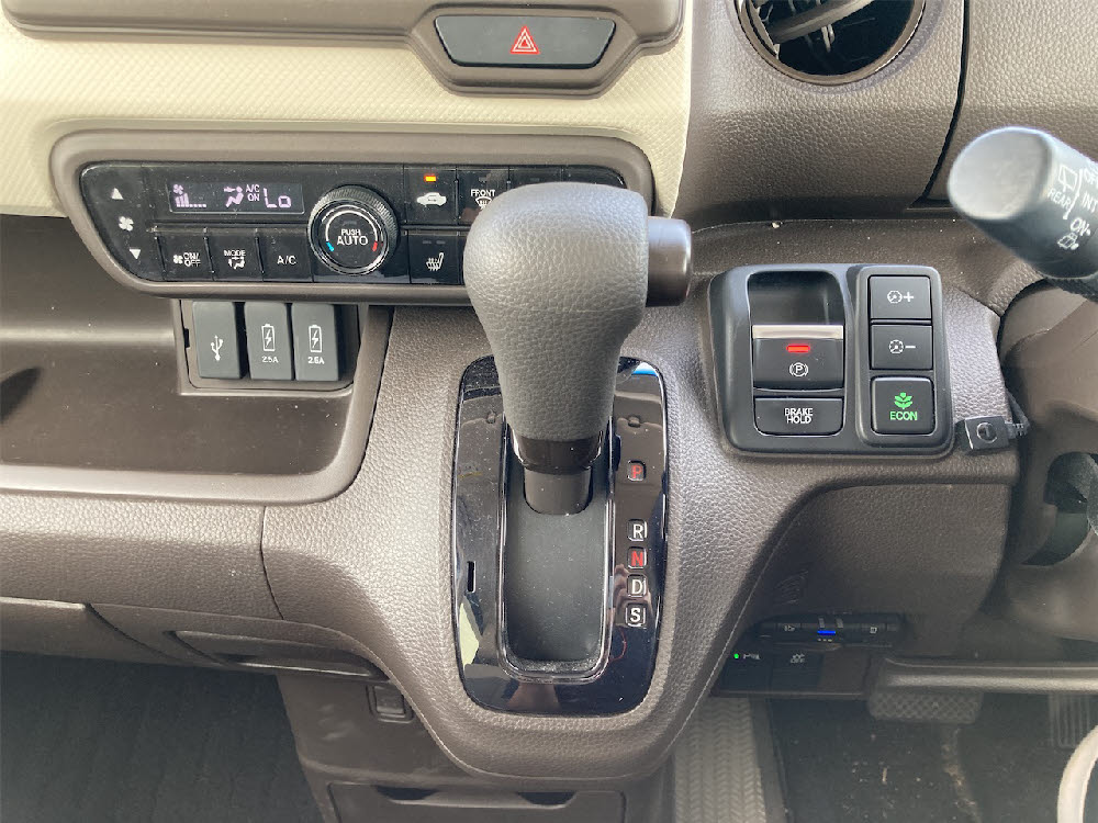 ホンダ　Ｎ ＢＯＸ　L16枚目