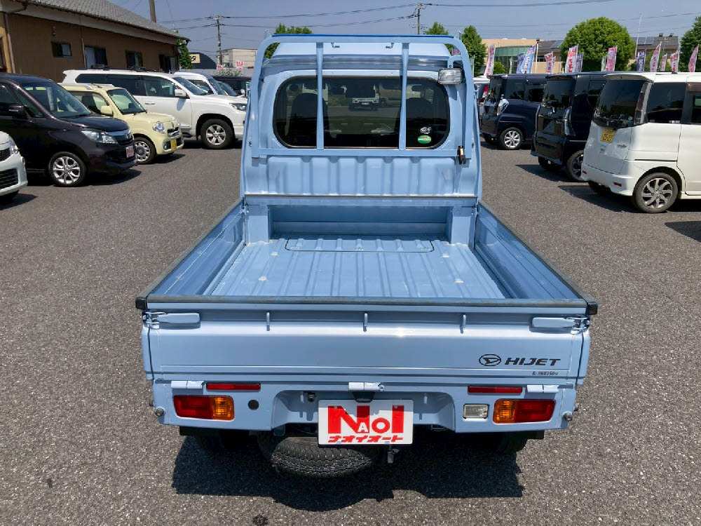 ダイハツ　ハイゼットＴジャンボ　SAⅢ　4WD　AT9枚目