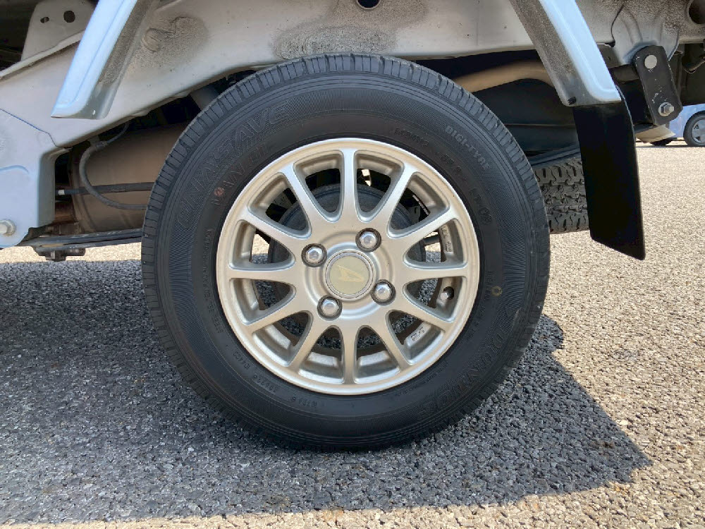 ダイハツ　ハイゼットＴジャンボ　SAⅢ　4WD　AT8枚目
