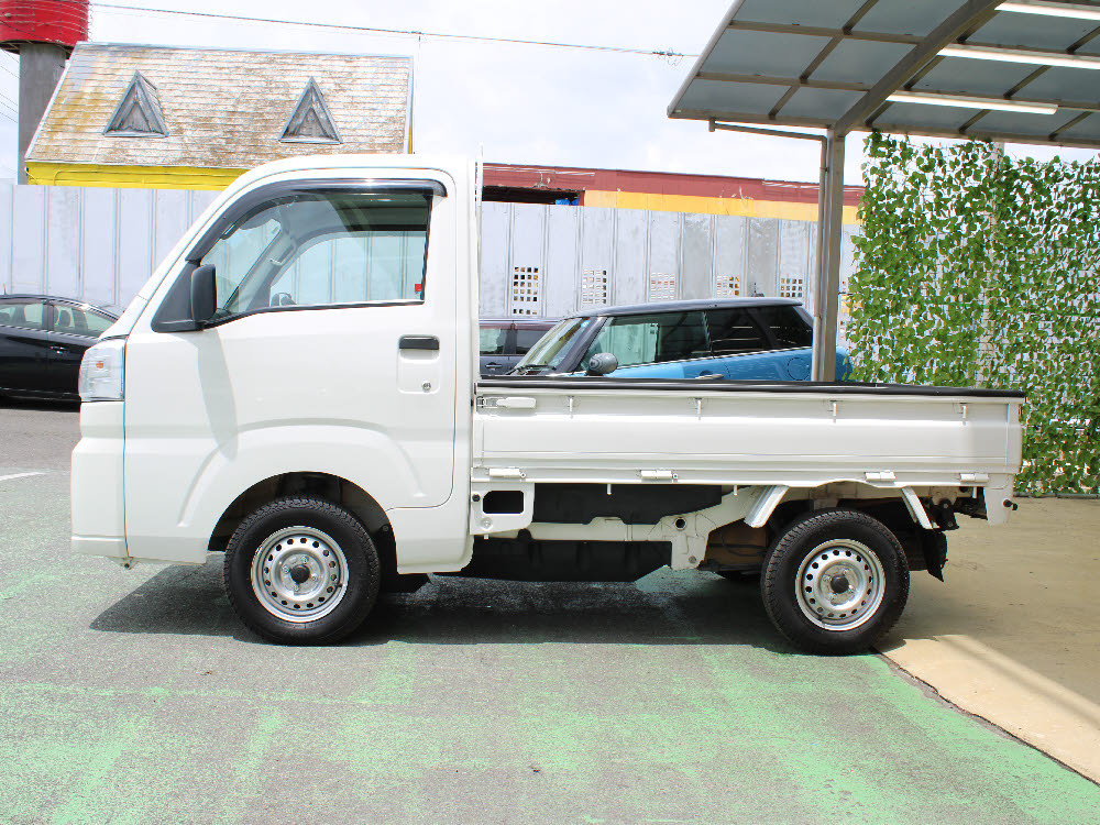 ダイハツ ハイゼットトラック スタンダード 4WD MT7枚目