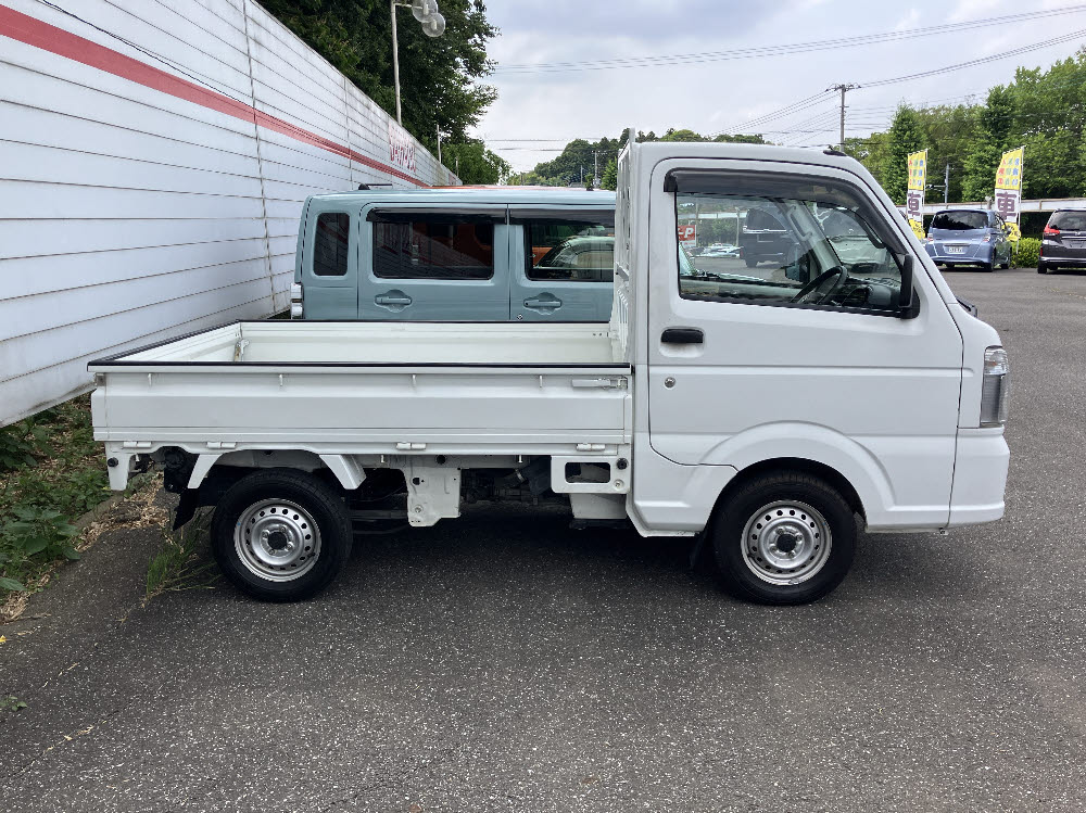 スズキ　キャリートラック　KC 4WD MT3枚目
