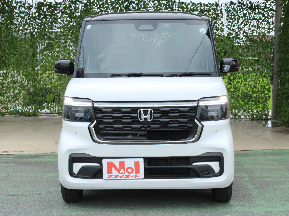 ホンダ　N BOXカスタム　コーディネートスタイル　2トーン1枚目