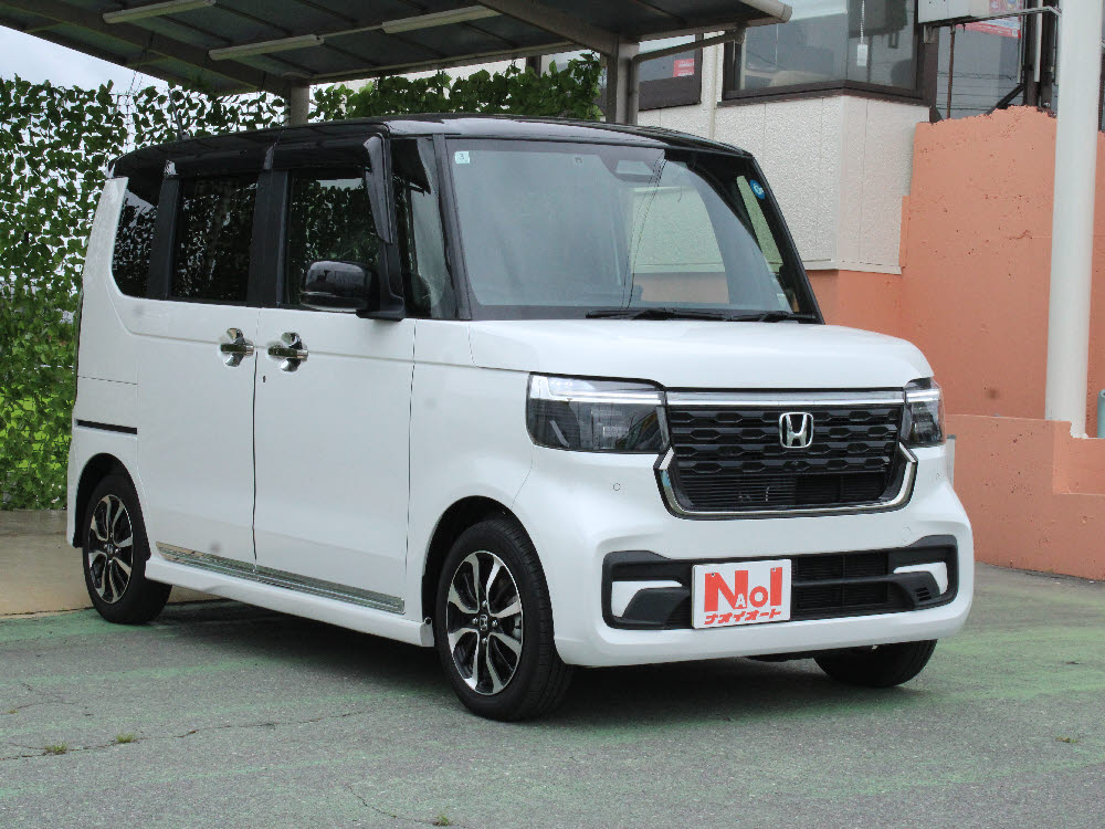 ホンダ　N BOXカスタム　コーディネートスタイル　2トーン2枚目