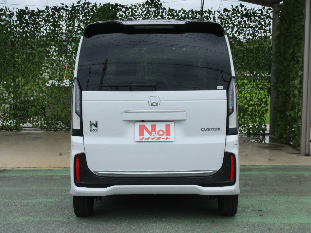 ホンダ　N BOXカスタム　コーディネートスタイル　2トーン5枚目